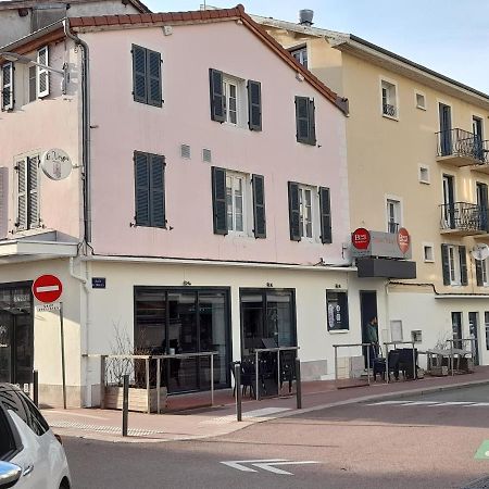 Bourg Centre Residence Bagian luar foto