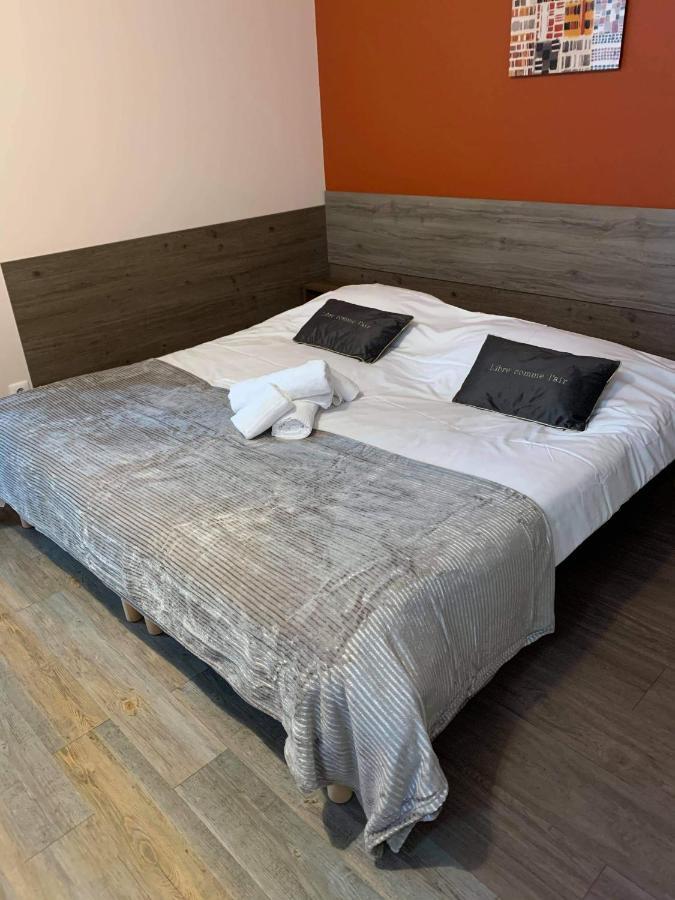 Bourg Centre Residence Bagian luar foto