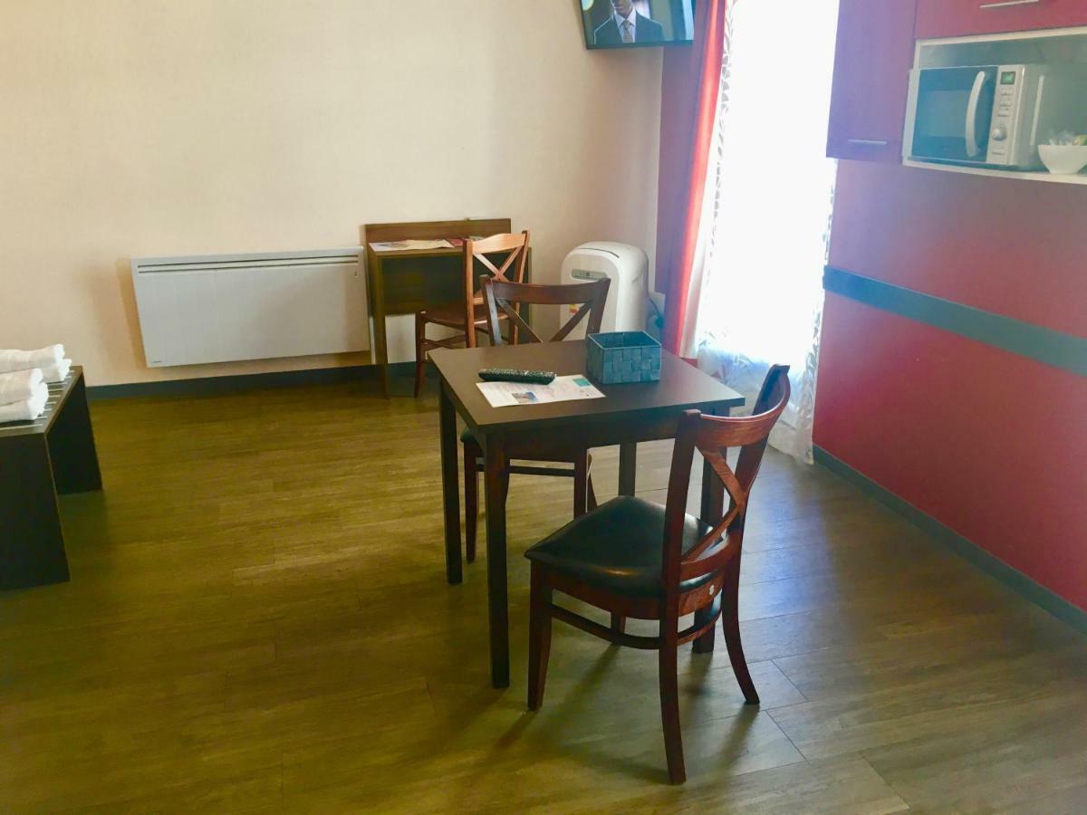 Bourg Centre Residence Bagian luar foto